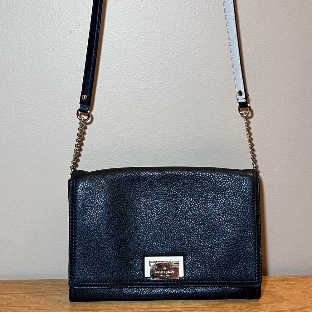 KATE SPADE NEW YORK
Chain-Link Leather Shoulder bag